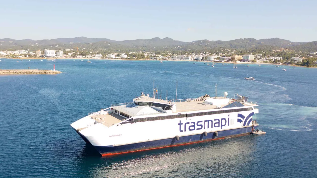 Ferry Fairweather vista lateral