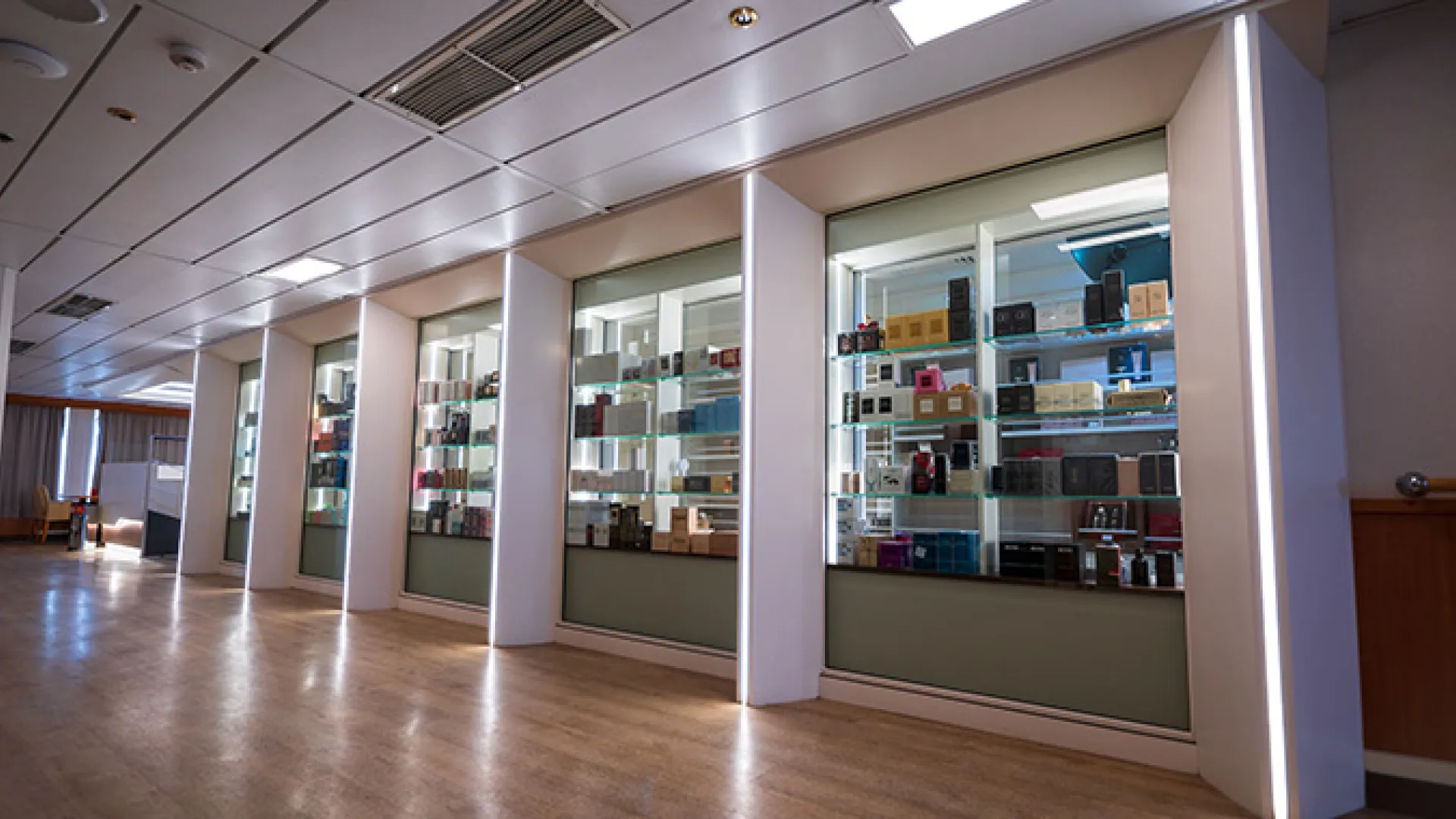 Tienda interior barco