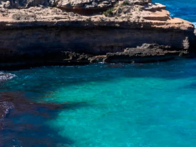 Las mejores calas de Ibiza: guía para explorarlas