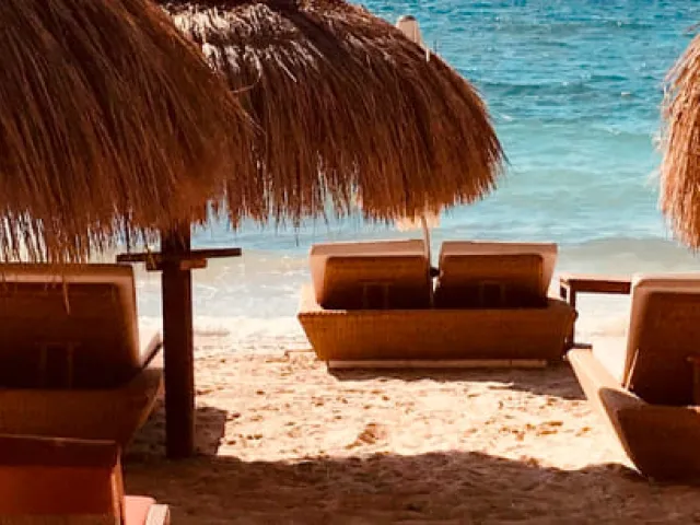 Beach club en Mallorca: los más exclusivos para disfrutar el verano
