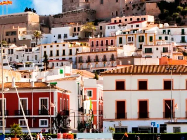 Bienestar en Ibiza, retiros espirituales y yoga