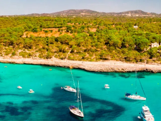 Cala Mondragó: todo lo que debes conocer, cómo llegar y qué hacer