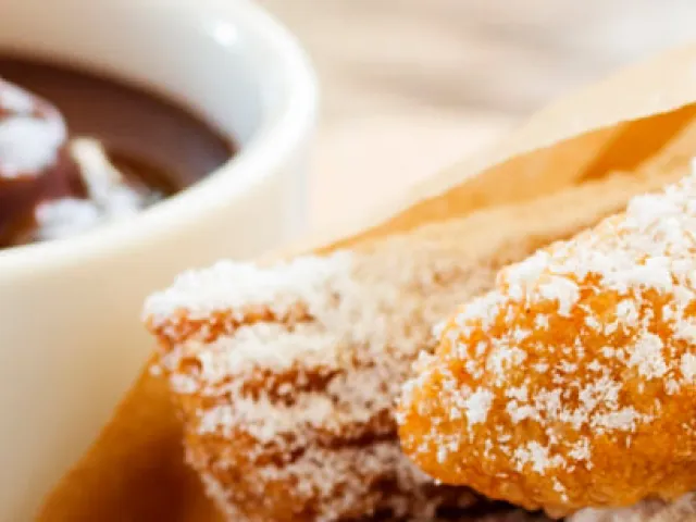 Churros con chocolate: el postre para el frio