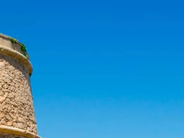 Descubre la Torre de sa Punta Prima en Formentera